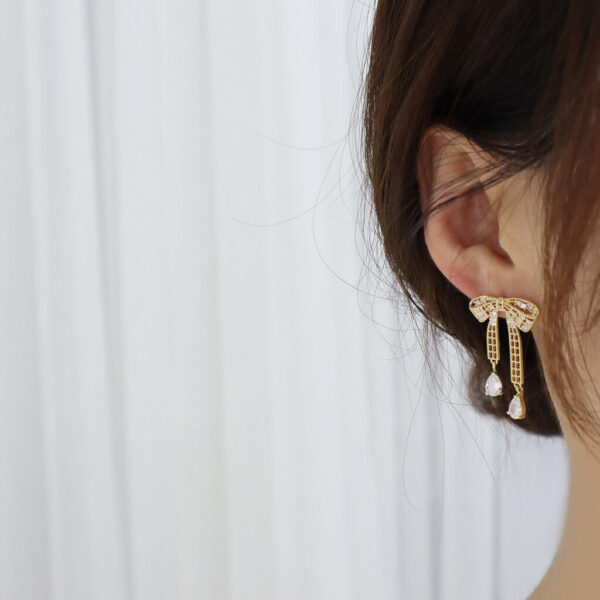Zircon Temperament Pearl Chain Back Hanging Type Two Ear Bone Clip Earrings - Image 6