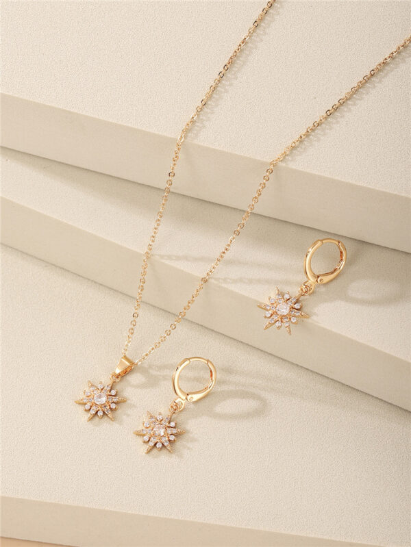 Simple Geometric Personality Metal Earrings - Image 4
