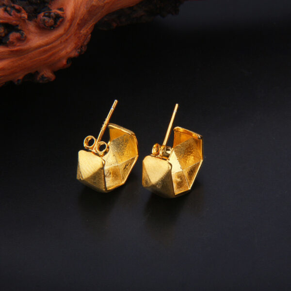 Silver Needle French Retro Stud Earrings - Image 3