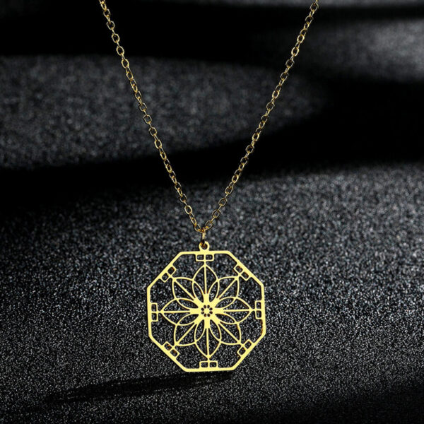 Mandala Flower Pendant Necklace Jewellery - Image 2