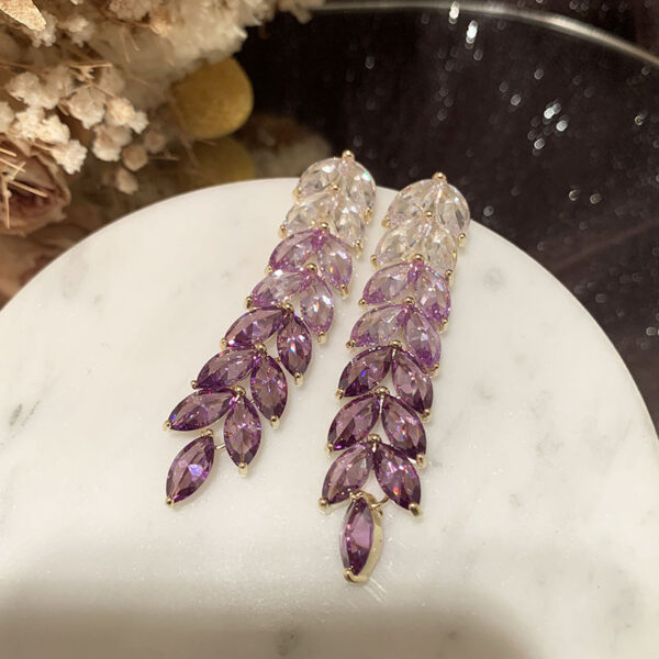 Long Transparent Purple Gradient Ear Earrings - Image 3