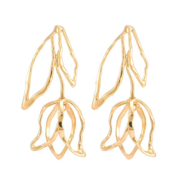 Fashion Geometric Metal Leaf Earrings Female - Image 4