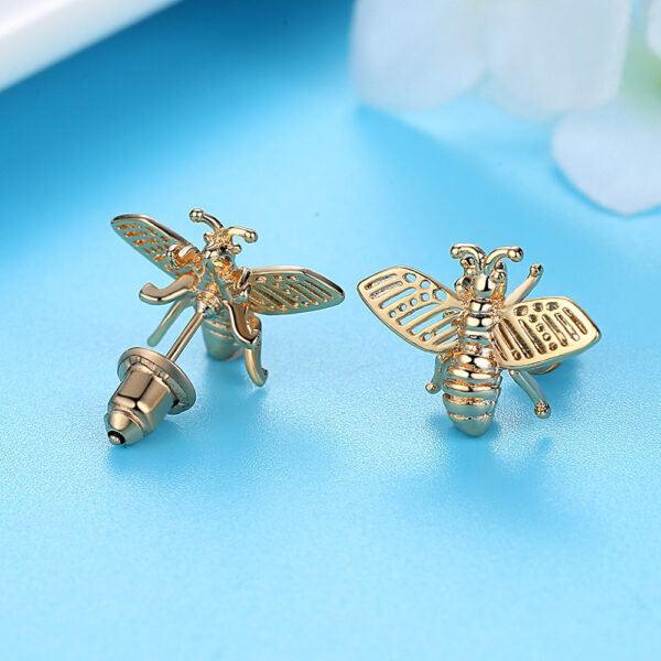 3 Styles Korean Inlaid Crystal Rhinestone Bee Earings For Women Sweet Beauty Simple Atmosphere Stud Earrings D333 - Image 5
